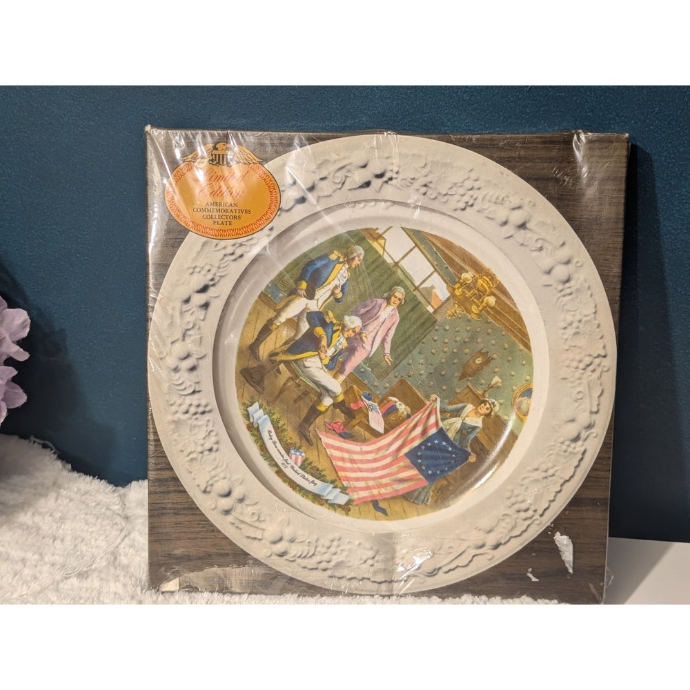 American Commemoratives Limited Edition American History Collector Plate, Round